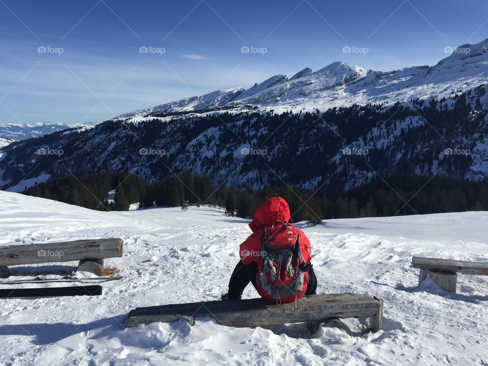 Beautiful view right into the scenic Swiss Alps - and also time to relax after the hike