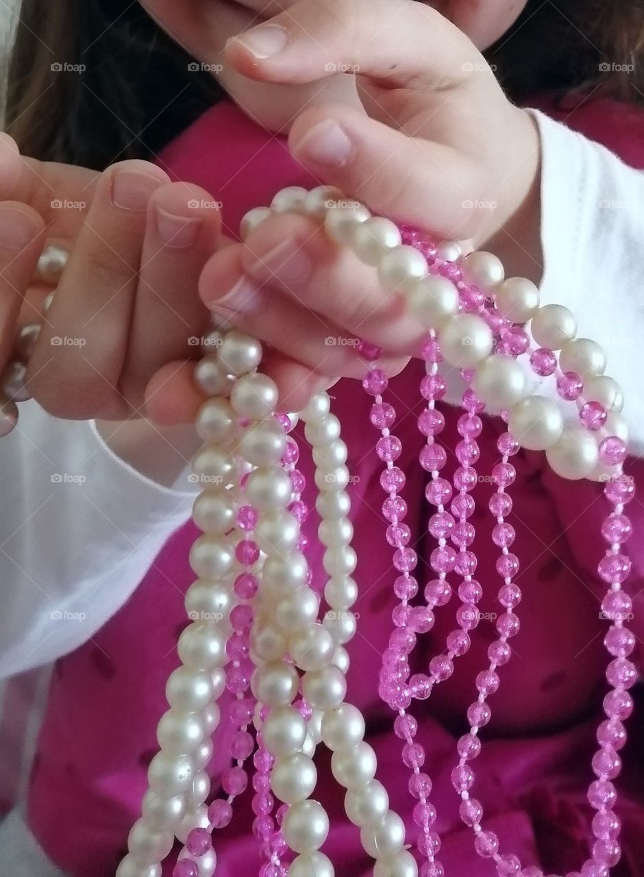 Beads, Little girl, girly,