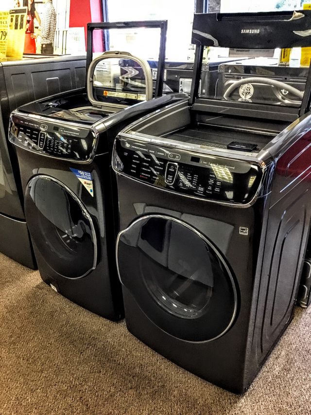 New Samsung Washer and dryer with 1cu top wash