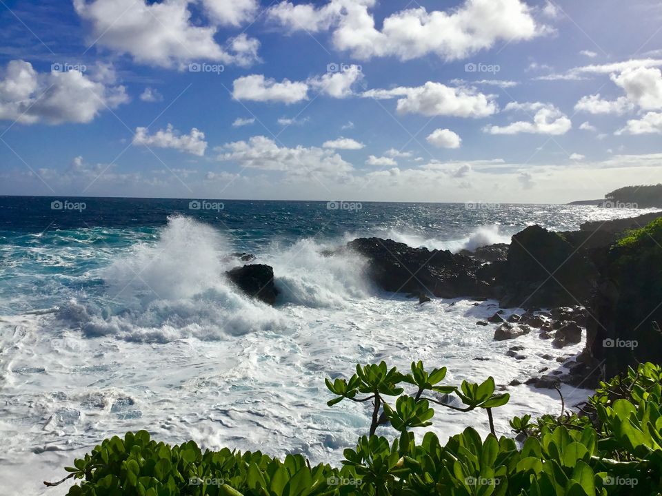 Big waves on the sea cliffs