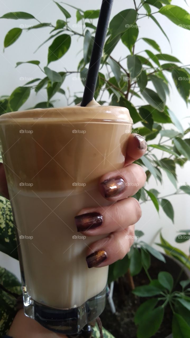 Oh I'm so #love it - when my new #nails ( real nails not plastic ) is in the #perfect #composition with my #favourite #coffee .
#perfection #perfectday #coffeeholic #coffee #perfect #nails #coffeehouse #lifestyles