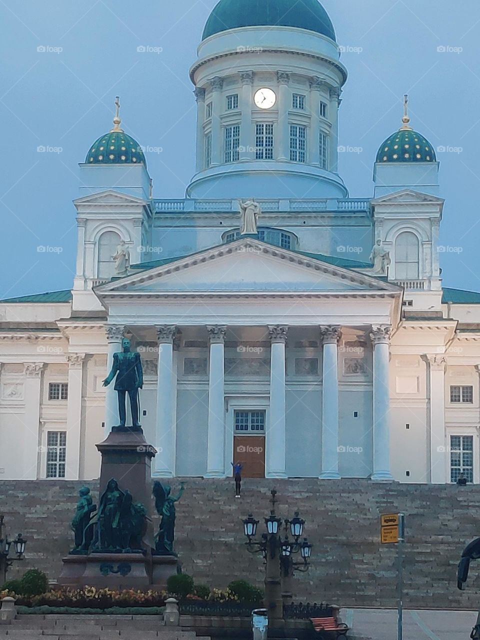 Night picture of Helsinki cathedral 😍
