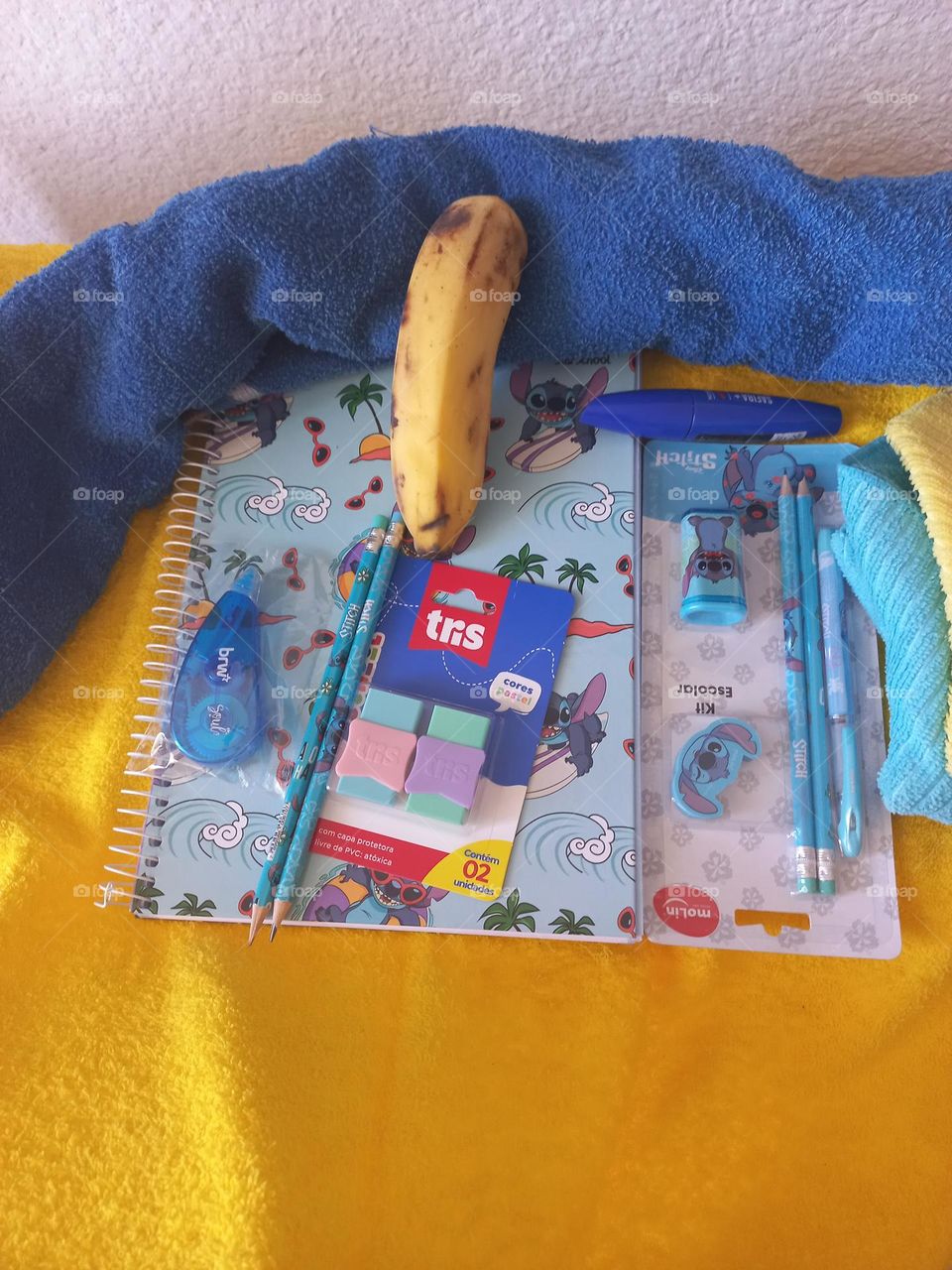 Material didático e, sua importância. O material didático desempenha um papel fundamental na trajetória escolar dos alunos, pois é através dele que os estudantes podem reforçar o aprendizado com o apoio  de informações complementares