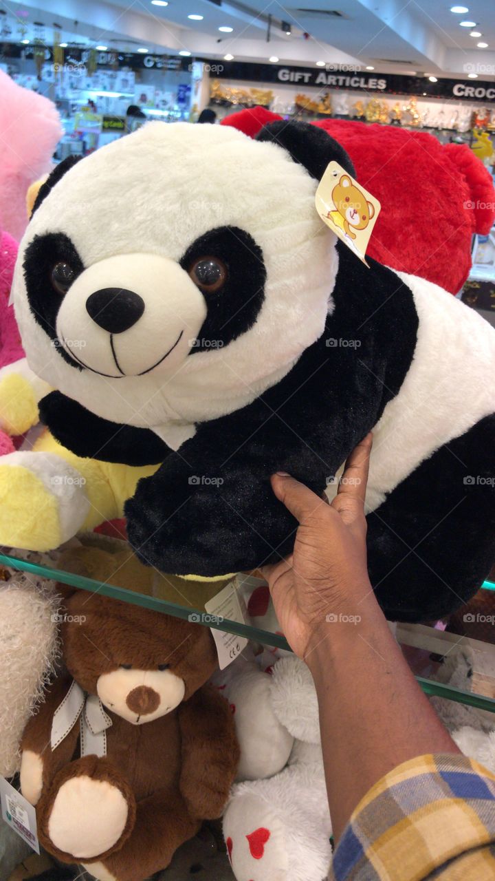 Kung fu panda in toy store 😂