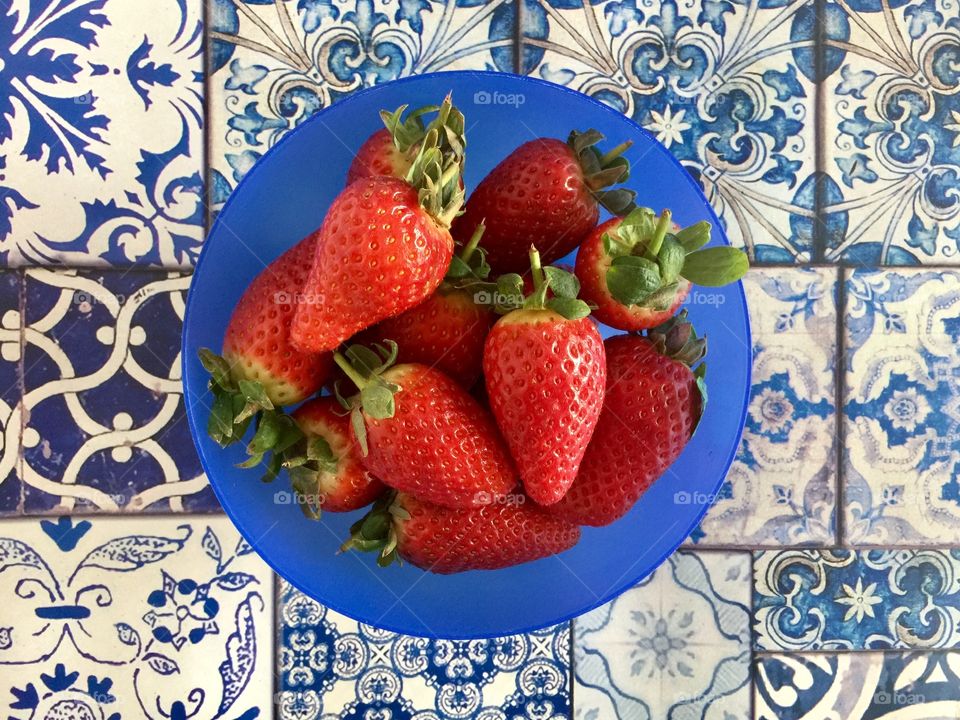 Bowl of fresh strawberries 