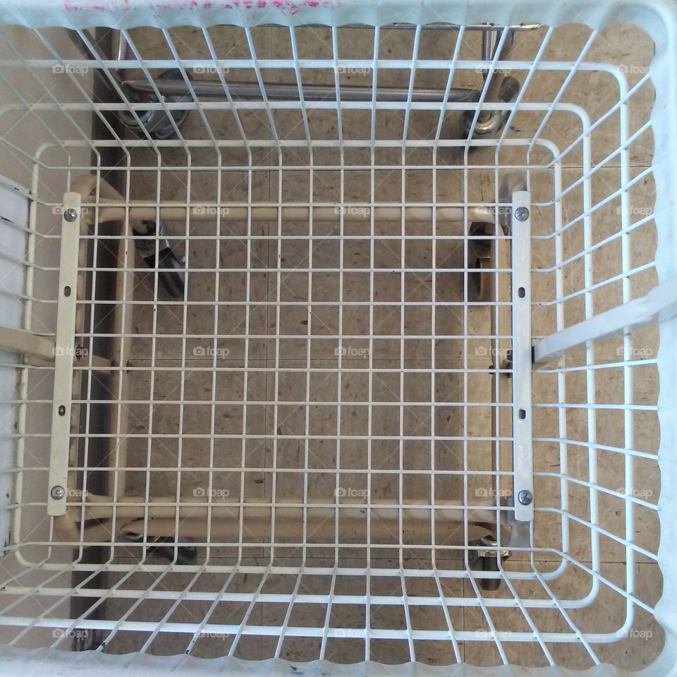 rolling laundry basket