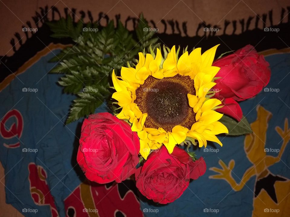 Flowers 💐🌹 given as a belated 🎁 for my birthday 🥳.