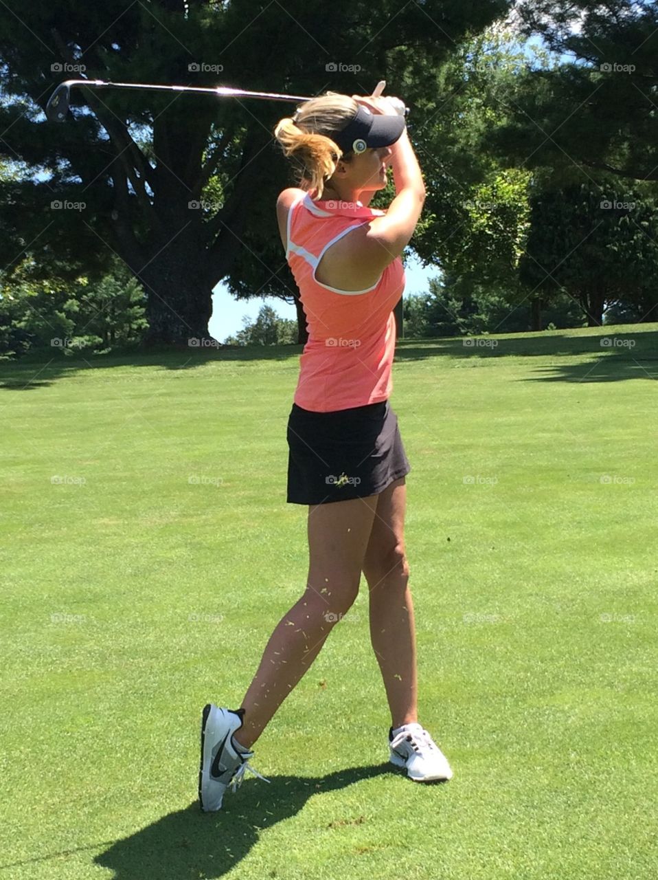 Female golfer 