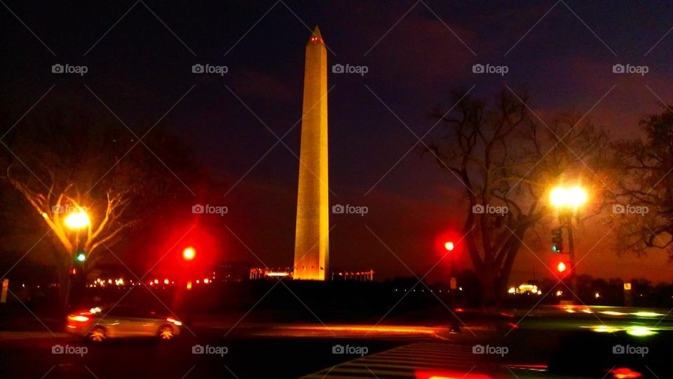 Washington monument at night