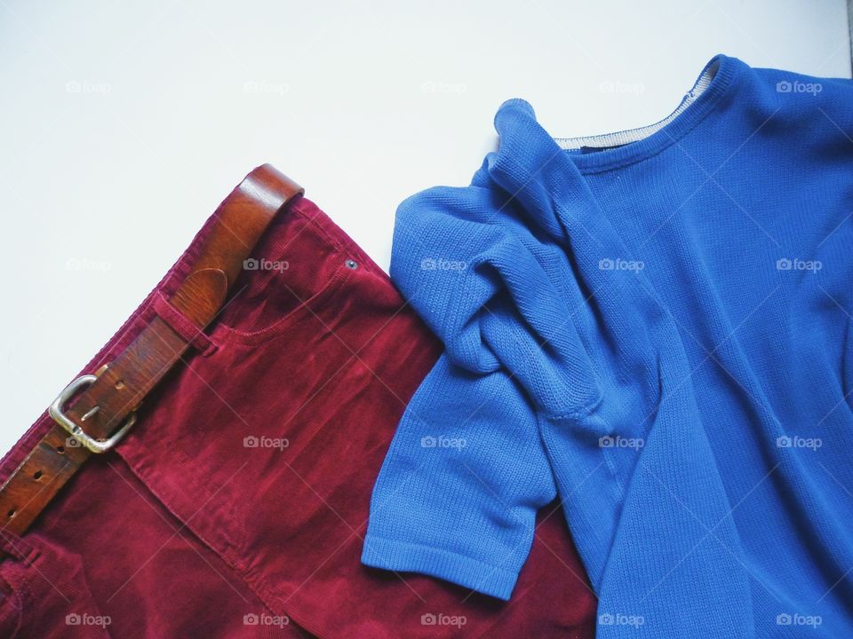 Bordeaux corduroy mens pants, leather belt and blue sweater