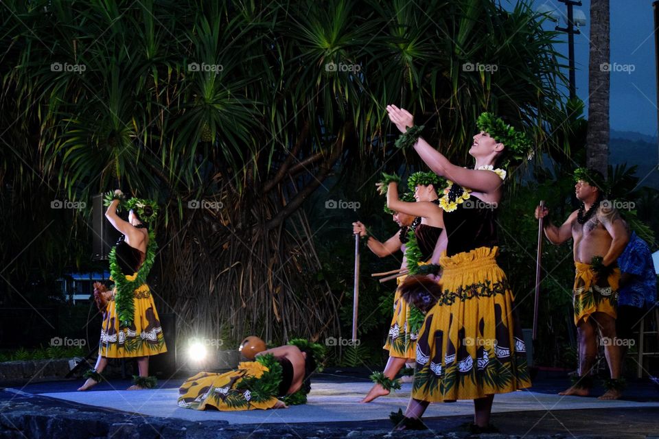 Hawaiian dance 