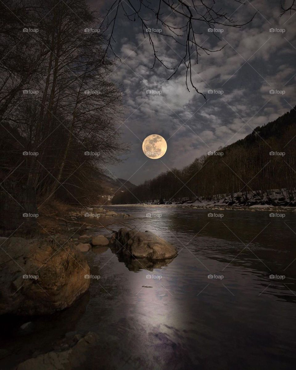 lua cheia com bellos complementos