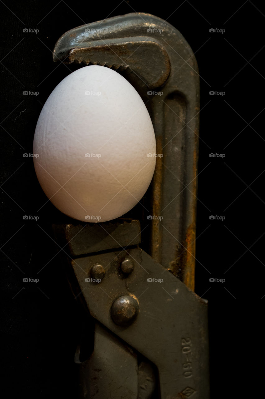 Egg under pressure