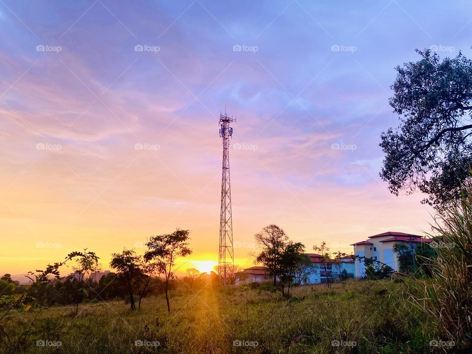 🌄🇺🇸 An extremely beautiful dawn in Jundiaí, interior of Brazil. Cheer the nature! / 🇧🇷 Um amanhecer extremamente bonito em Jundiaí, interior do Brasil. Viva a natureza! 
