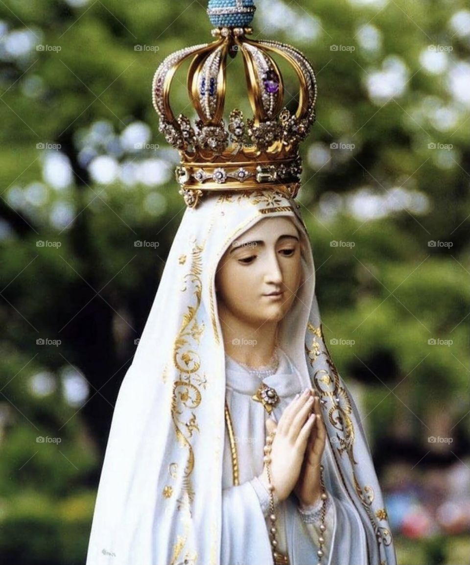 🙏 🇪🇸 Oh Maria, ruega por nosotros que recurrimos a ti.  Amén.  🇧🇷 Ó Maria, Nossa Senhora, rogai por nós que recorremos a vós. Amém. / 🇺🇸 O Mary, pray for us that we turn to you.  Amen. / 🇮🇹 O Madonna, prega per noi che ci rivolgiamo a te. Amen. 