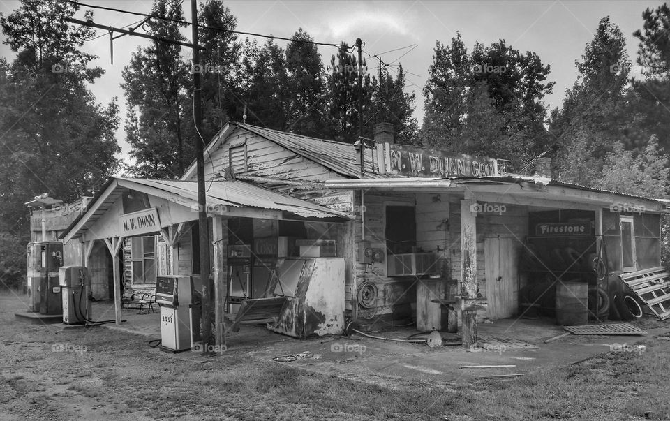 1949 gas station
