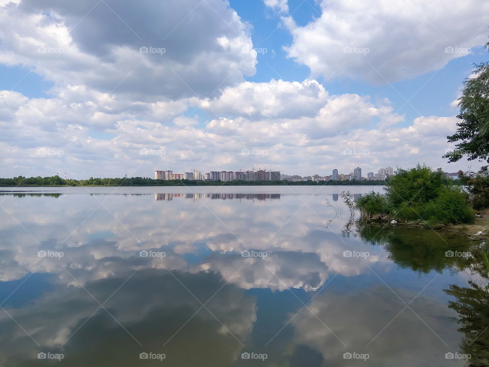 mirroring sky with clouds in the lake