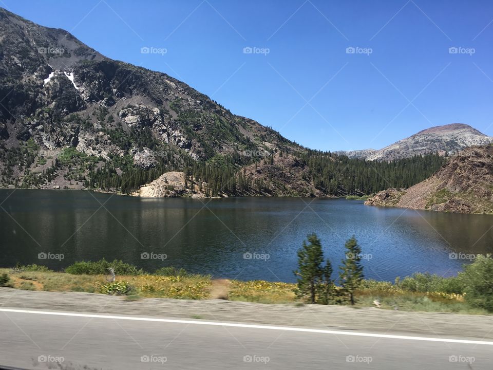 Lake and mountain 