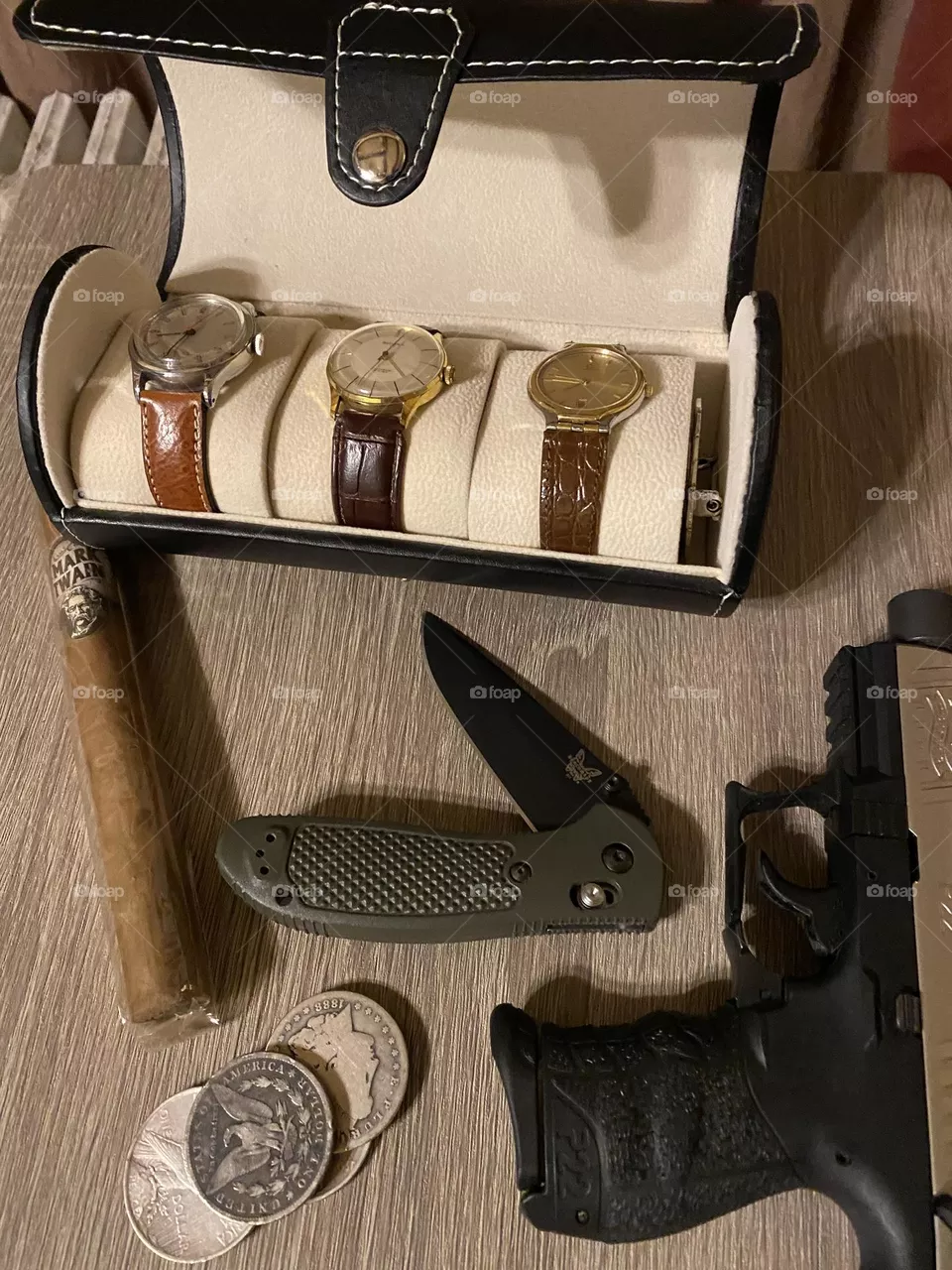 Gentlemen details 