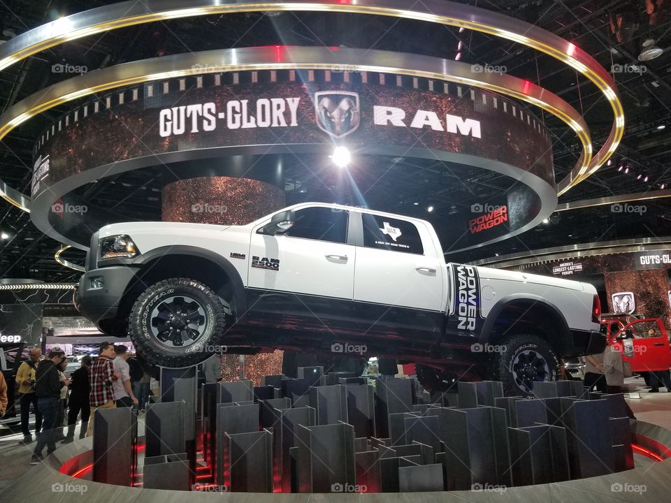 Guts & Glory: Dodge Ram 2017