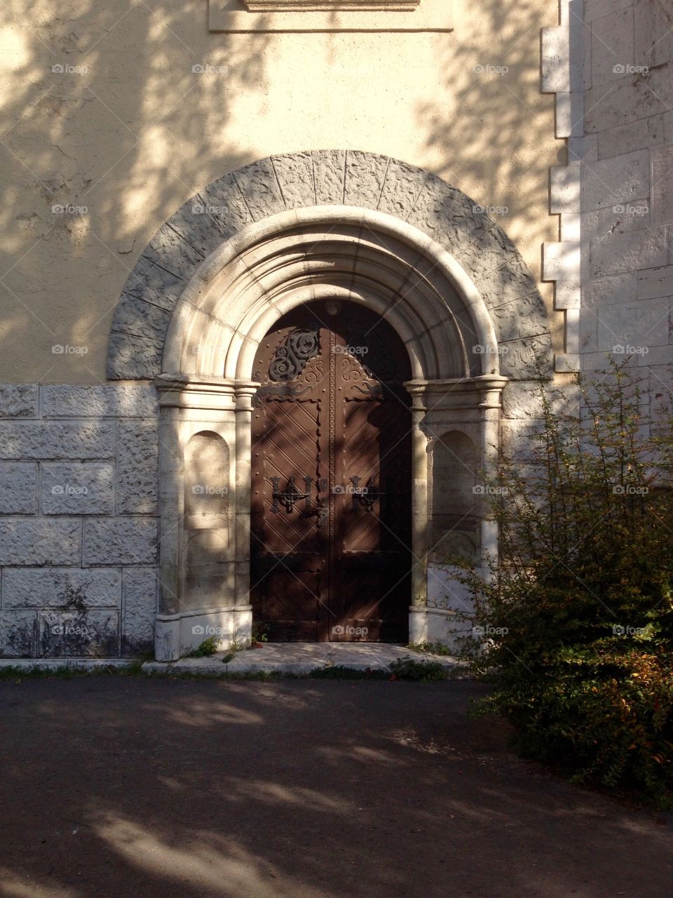 An old door with arch