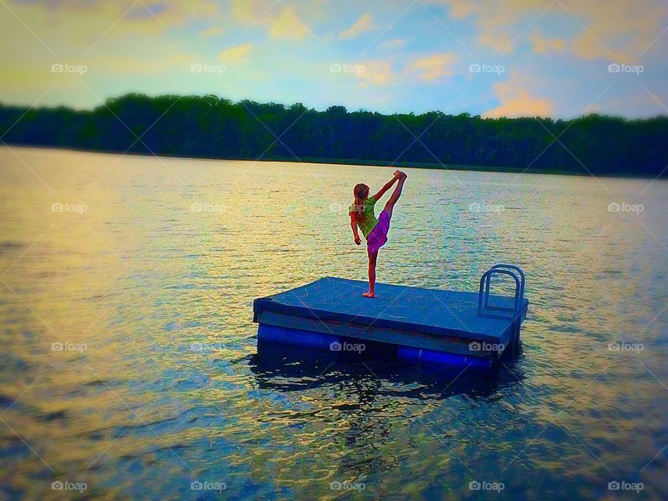 Yoga on the lake 