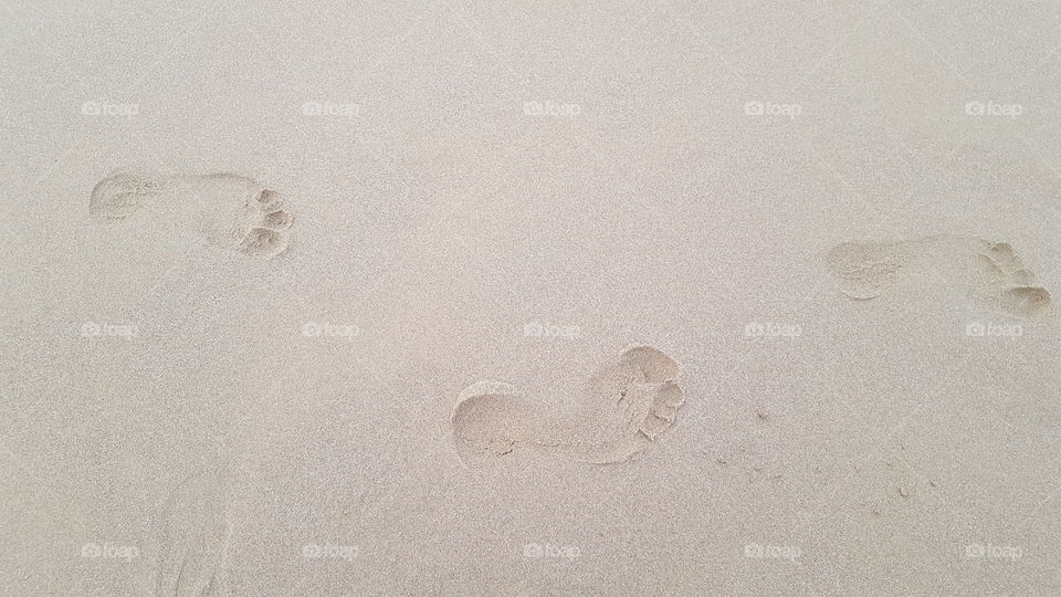 walking footsteps to the sea