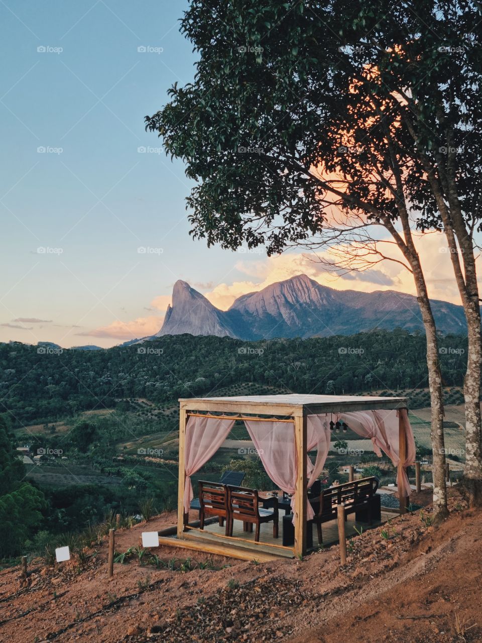 fim de tarde em pedra azul 💖