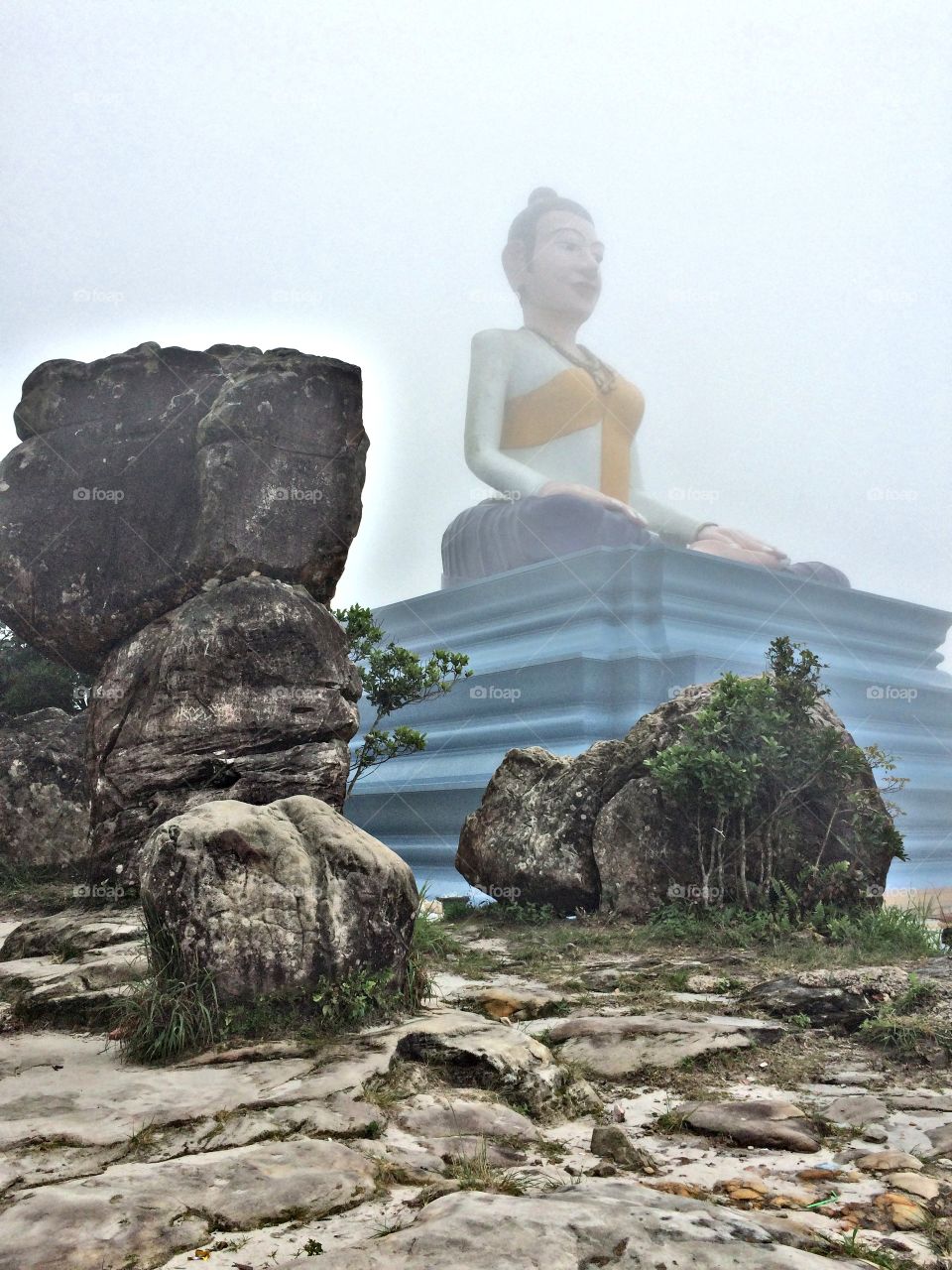 Foggy weather for the statue! 😂