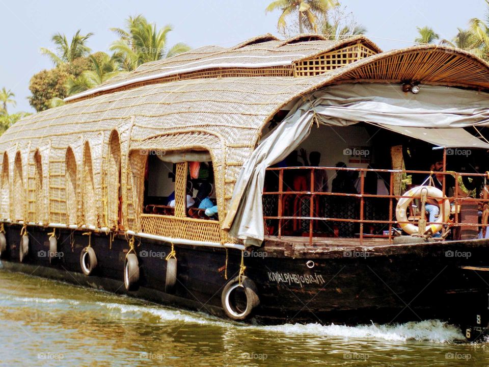 house boat