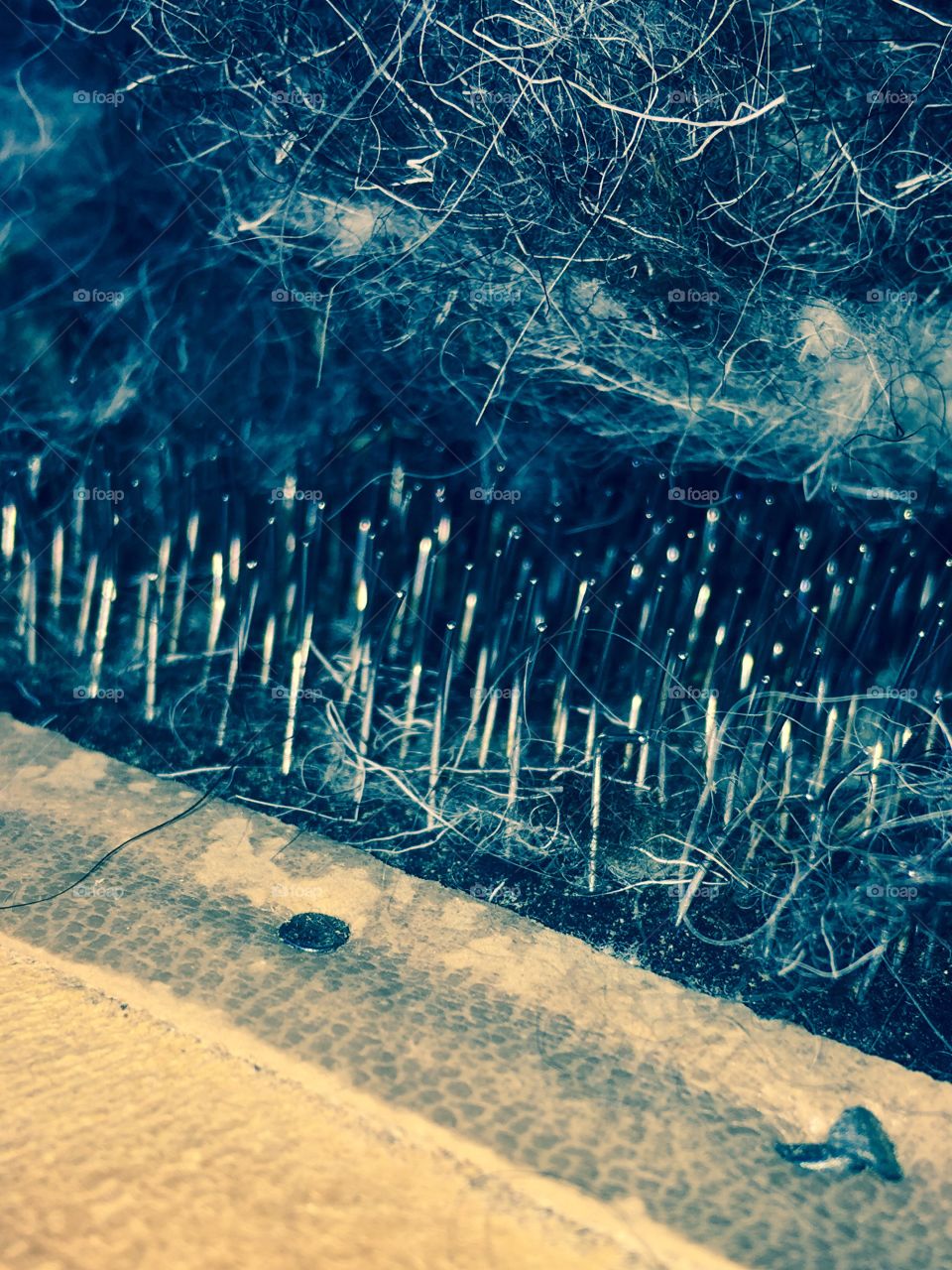 A world of needles for the preparation of good wool
