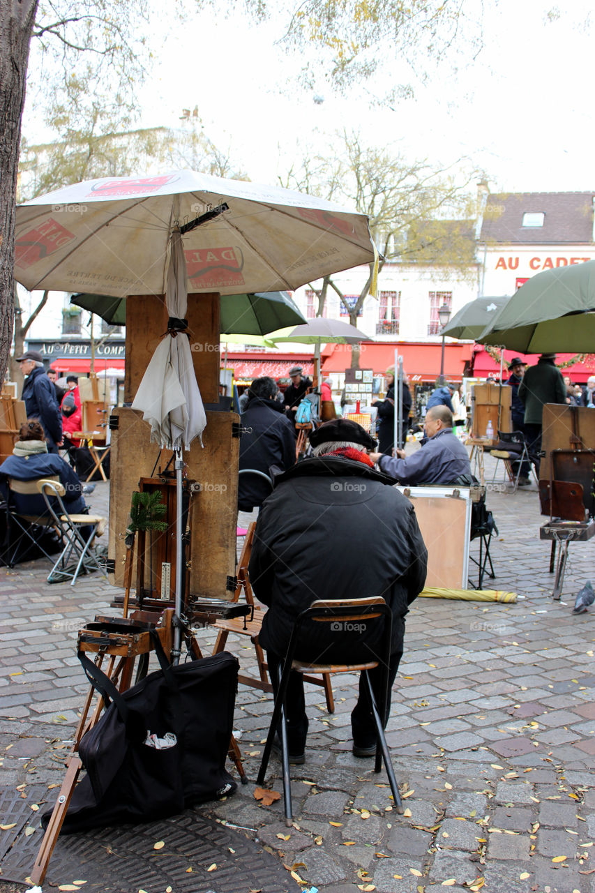 Painter and atmoaphere at MONTMATRE,Paris.
