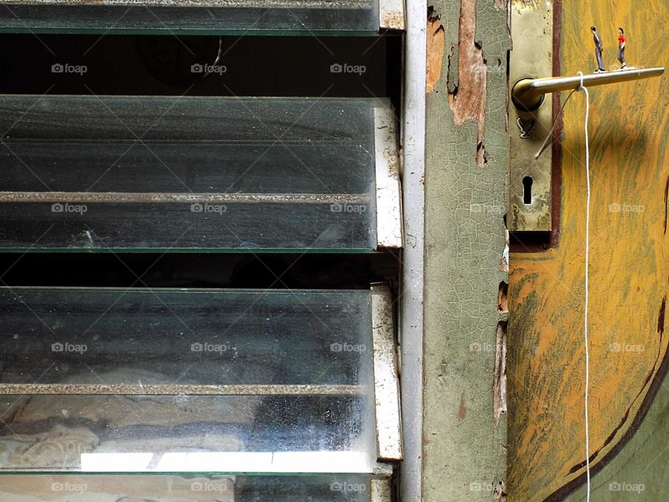 The world of Liliput, on a mission to escape the giant house