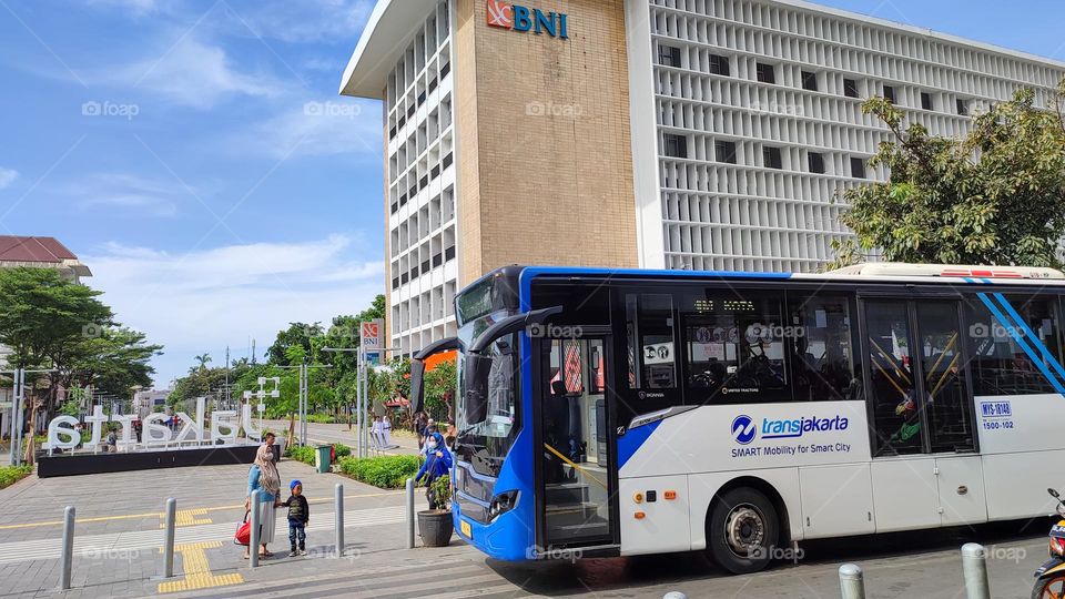 Jakarta city bus through the Kota Tua