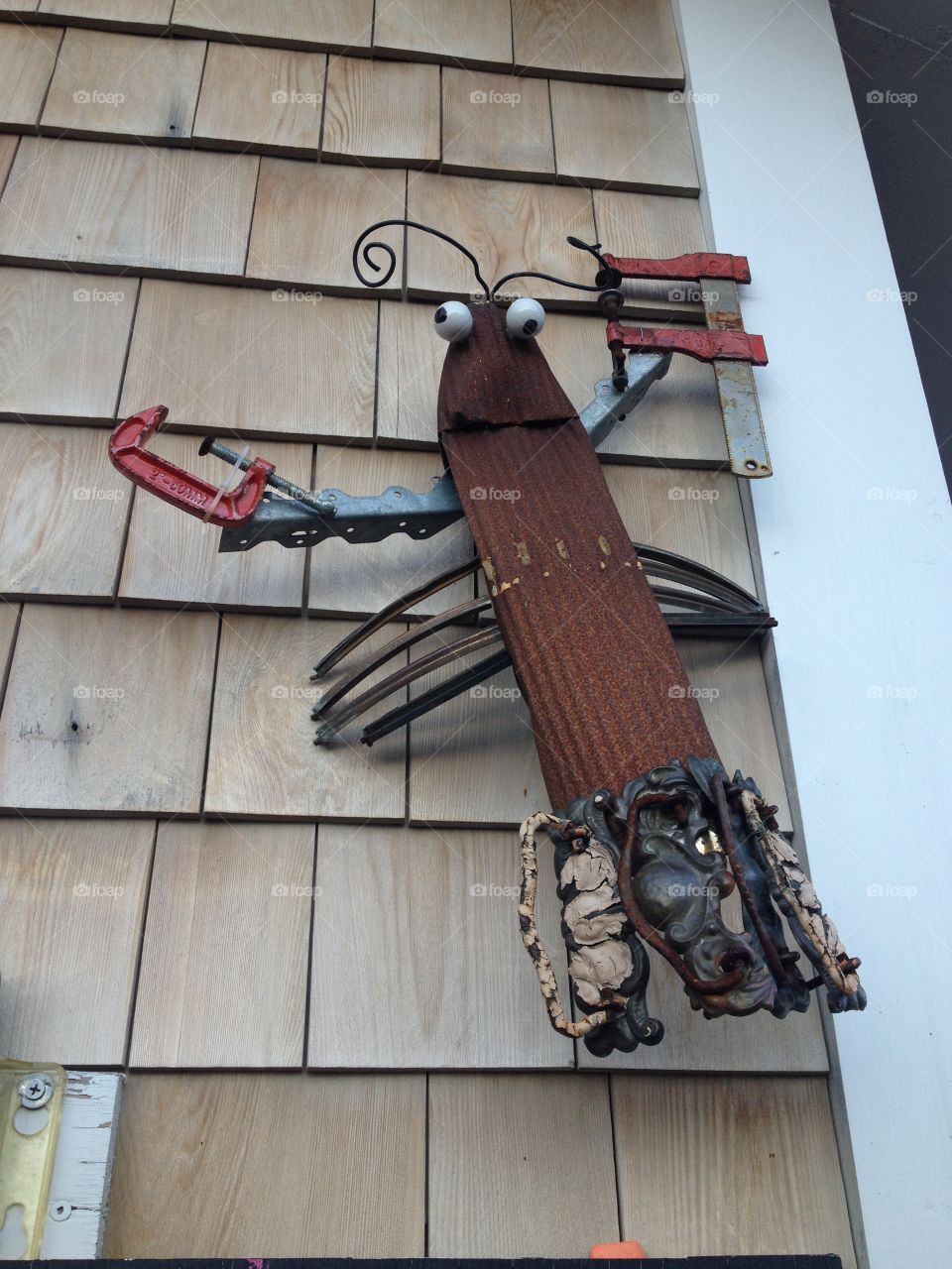 Every scene in Maine includes a lobster 