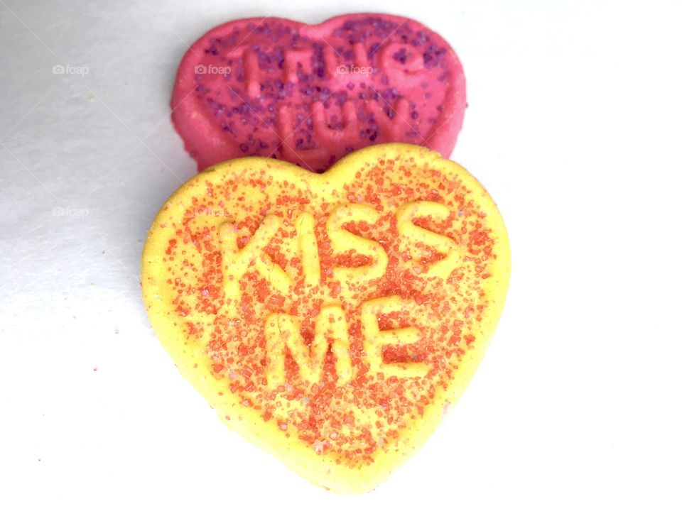 Kiss me and true love hearts