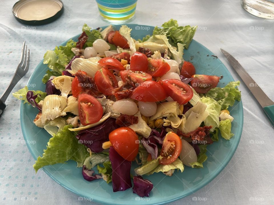 Healthy summer salad with tomatoes