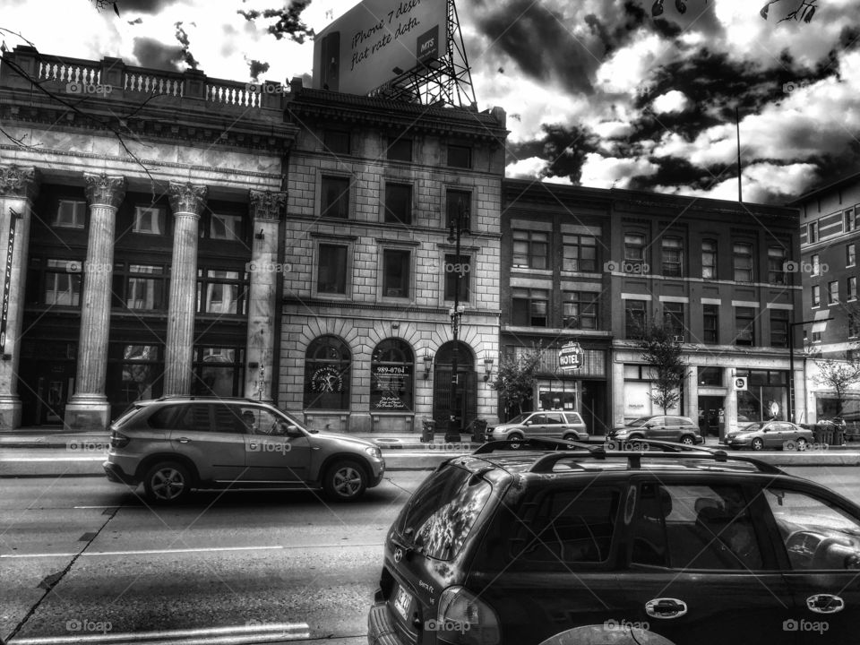 Black and white, architecture,cars 
