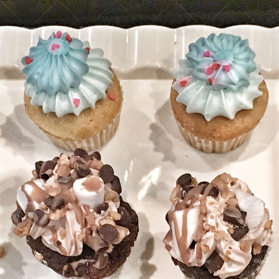 Decorated cupcakes 