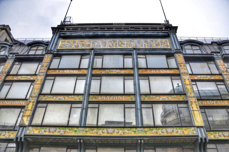 Samaritaine building Windows
