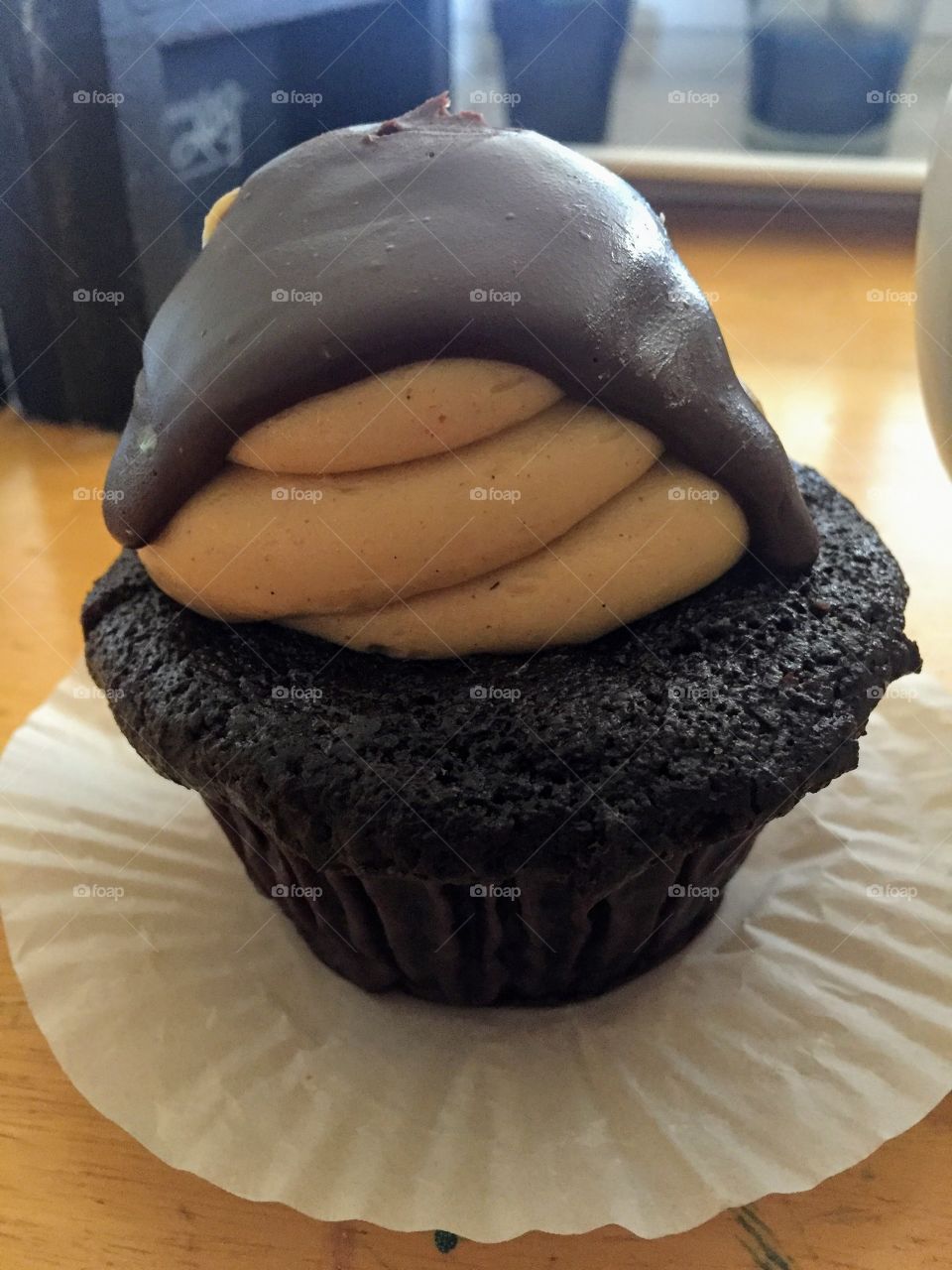 Peanut butter chocolate cupcake 