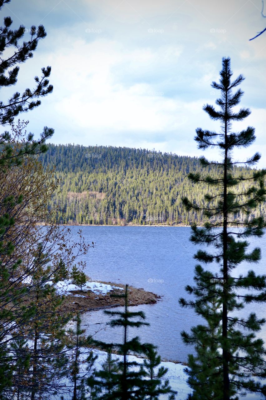 Autumn at the lake in the mountains.