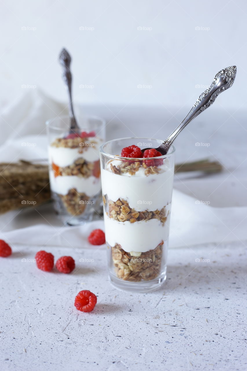 Granola with raspberry 