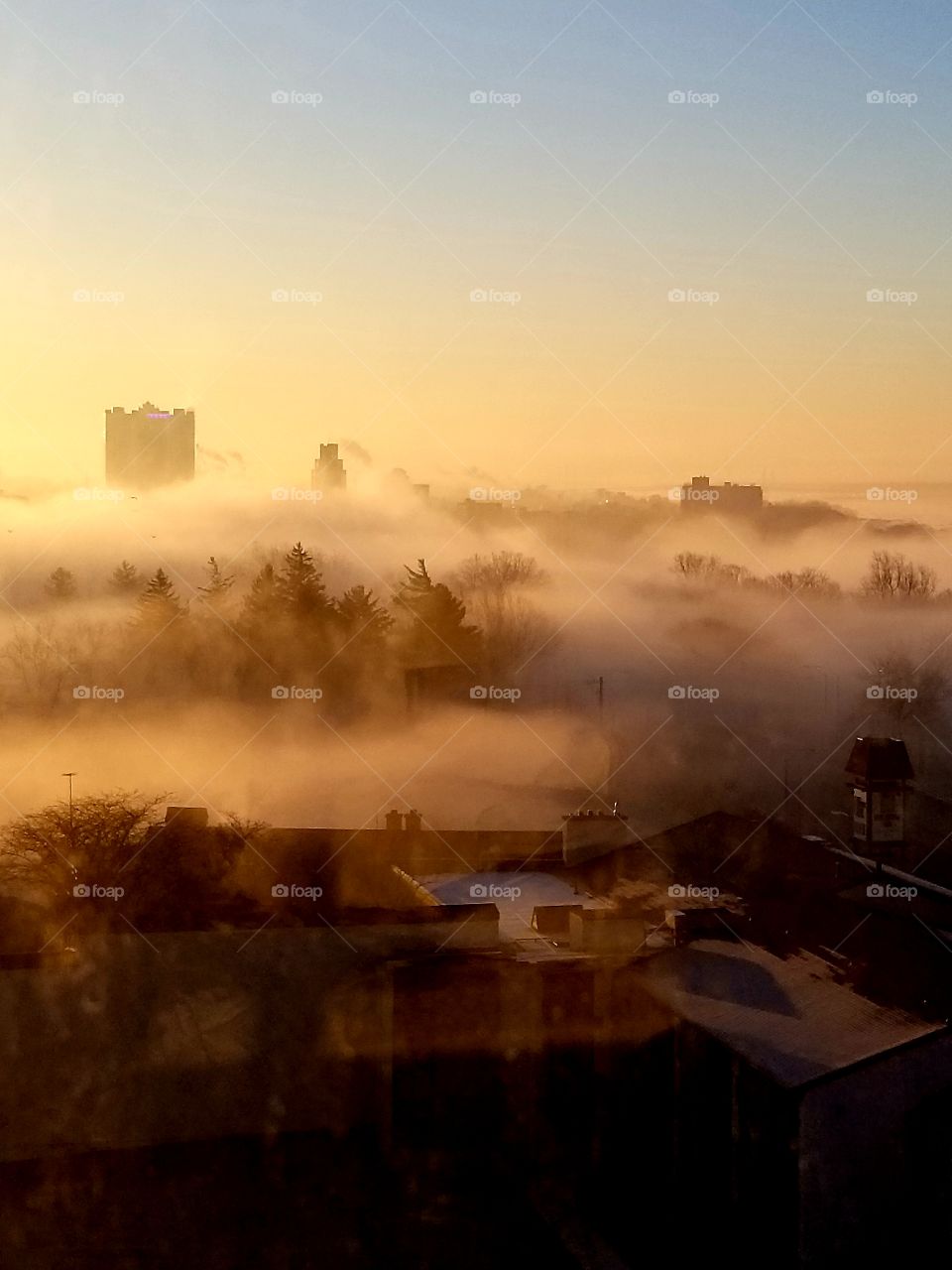 Niagara falls foggy morning