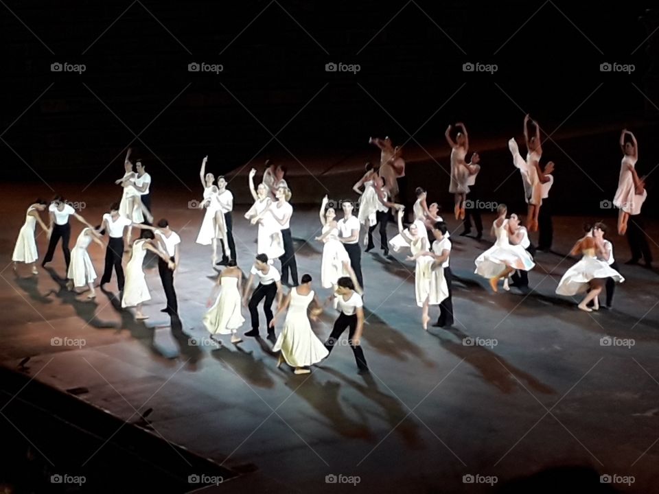 the chorus of Verona Arena