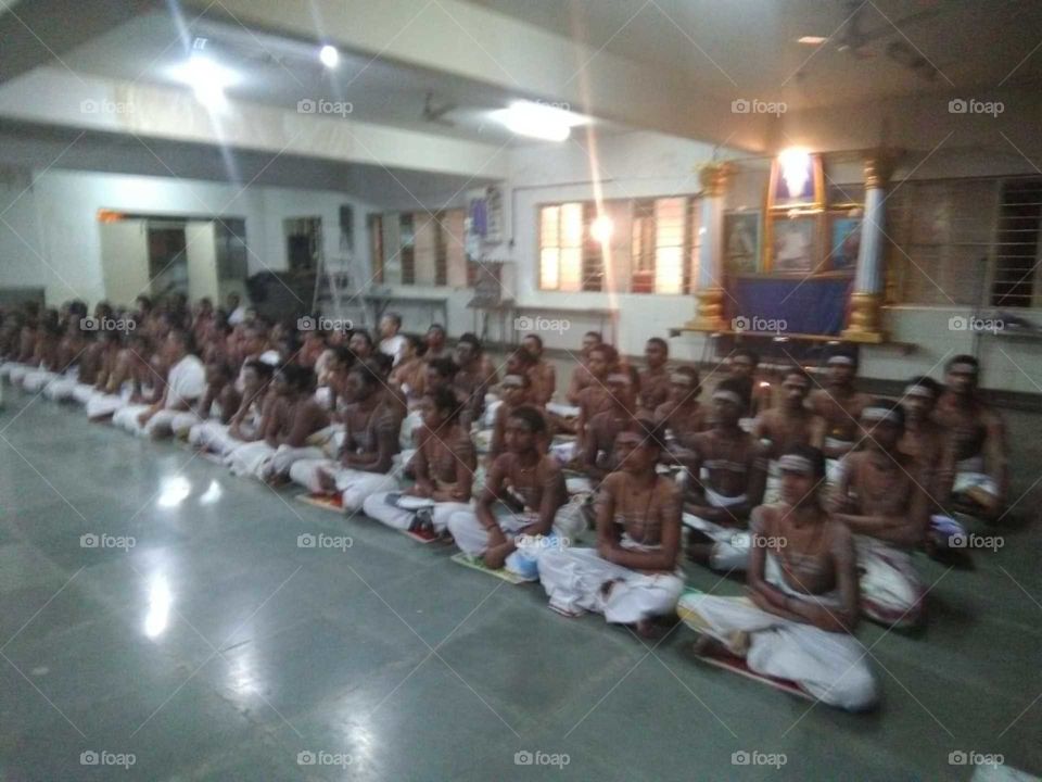 Young Hindu priests 