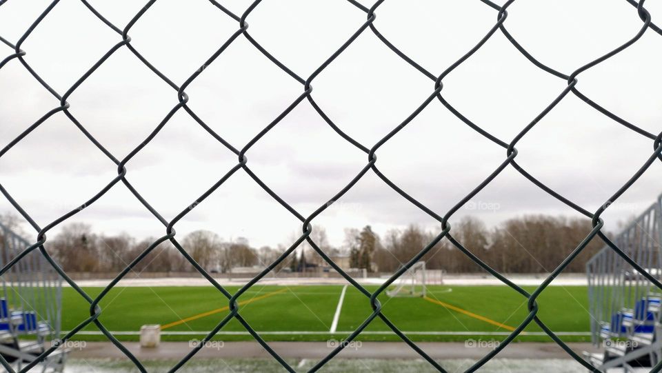 View of the football field through the rhombus grid 🔷💚