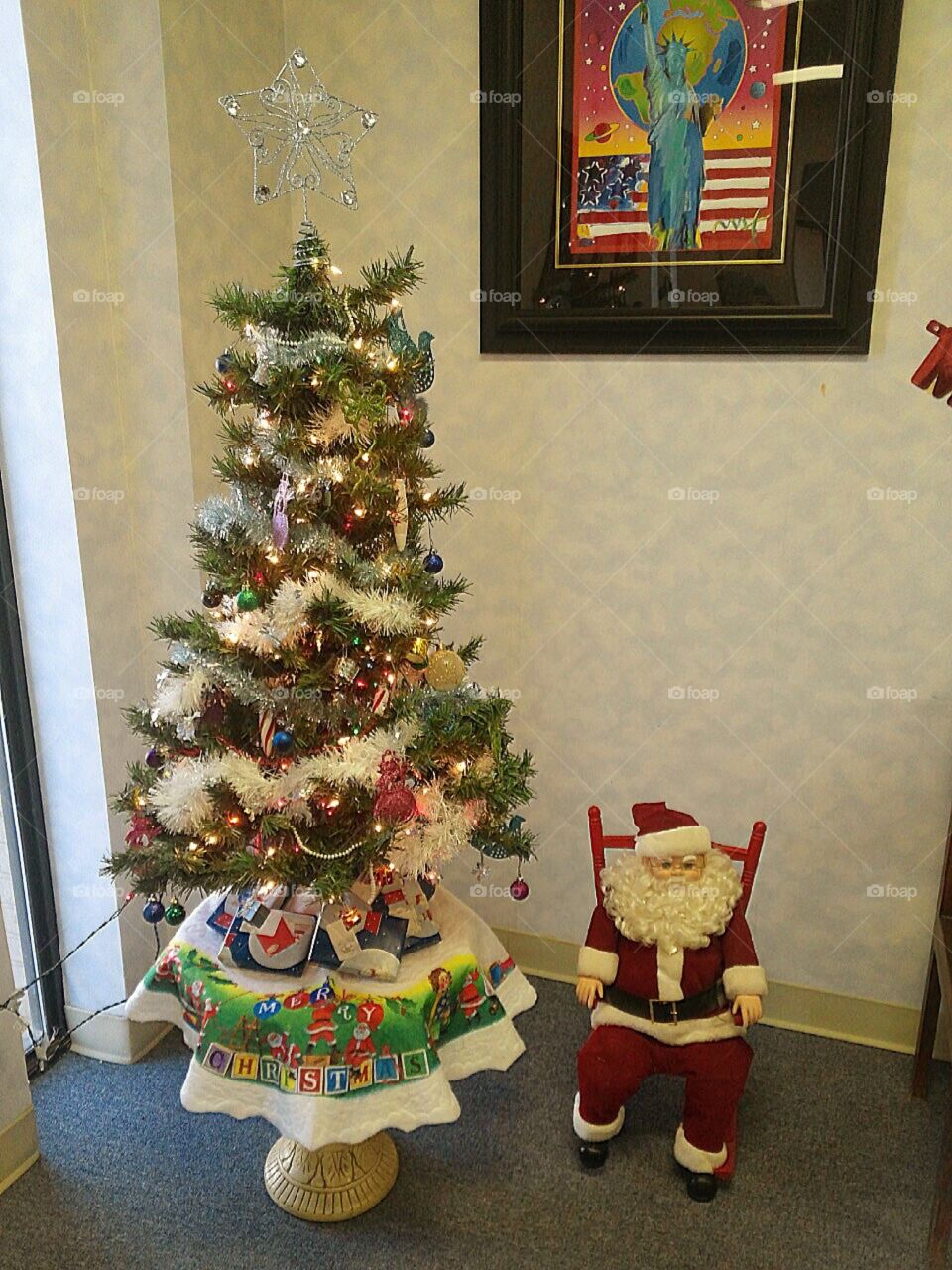 Decorations at the Dr's office...Santa must have an appt?