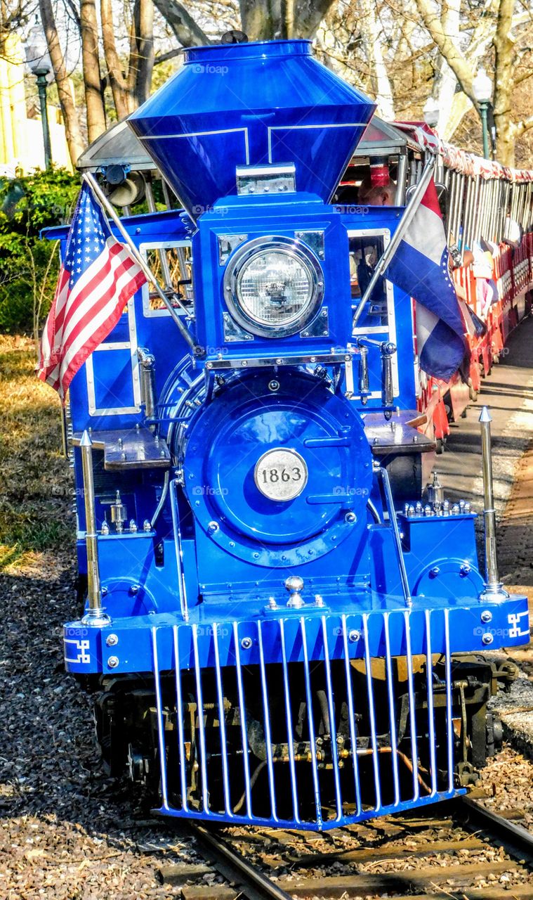 I See A Train ah Coming