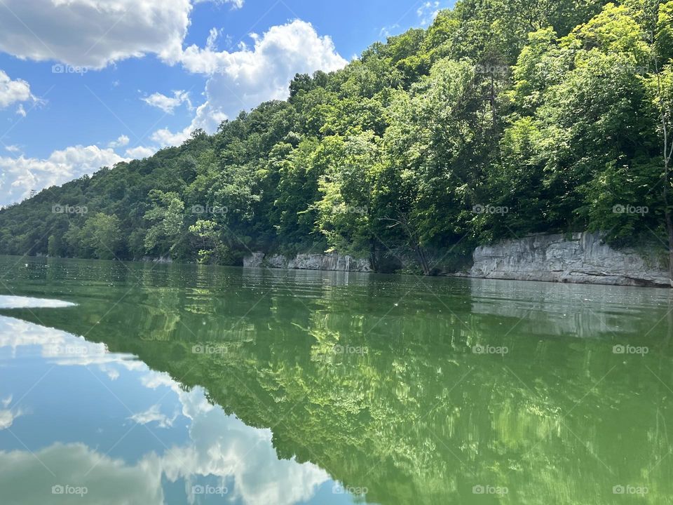 Beautiful waters of Lake Cumberland 